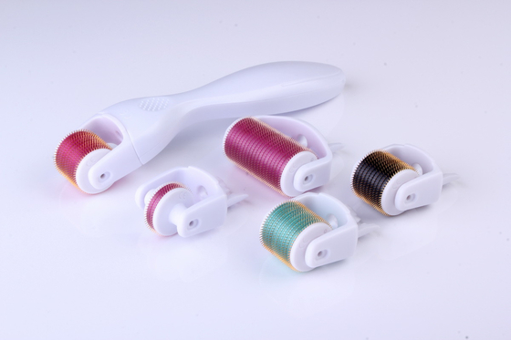 Sistema di rotolamento di Derma di 540 aghi, terapia dell'ago del rullo di Derma micro con scopo medico