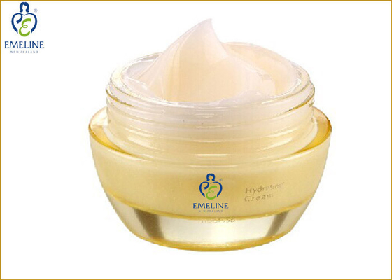 Cura del fronte che imbianca i prodotti di cura di pelle, crema d'idratazione del burro di karitè