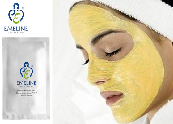 Abitudine che consolida imbiancando la maschera facciale d'idratazione del fango per il salone di bellezza