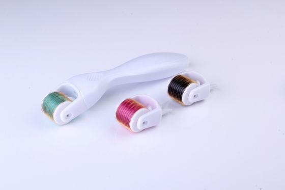 Terapia di titanio del rullo dell'ago del sistema di rotolamento di Derma degli aghi del LED 540 micro per ringiovanimento della pelle