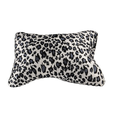 Adatti il piccolo cuscino della spugna di resto della mano degli strumenti di arte del chiodo del leopardo