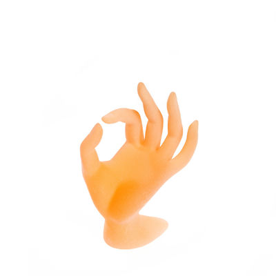 La radura/l'arte chiodo nero/di rosa foggia la mano di APPROVAZIONE del supporto del banco di mostra dell'anello del braccialetto della forma della mano