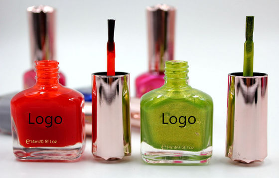 L'etichetta privata ha personalizzato lo smalto, lo smalto 14ml del gel delle donne